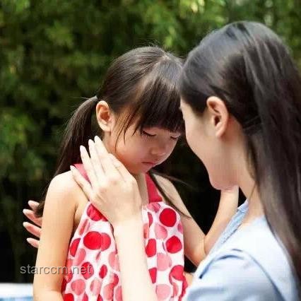 上海地铁回应老人拖拽小伙要求让座事件：公共秩序与个人权益如何平衡？